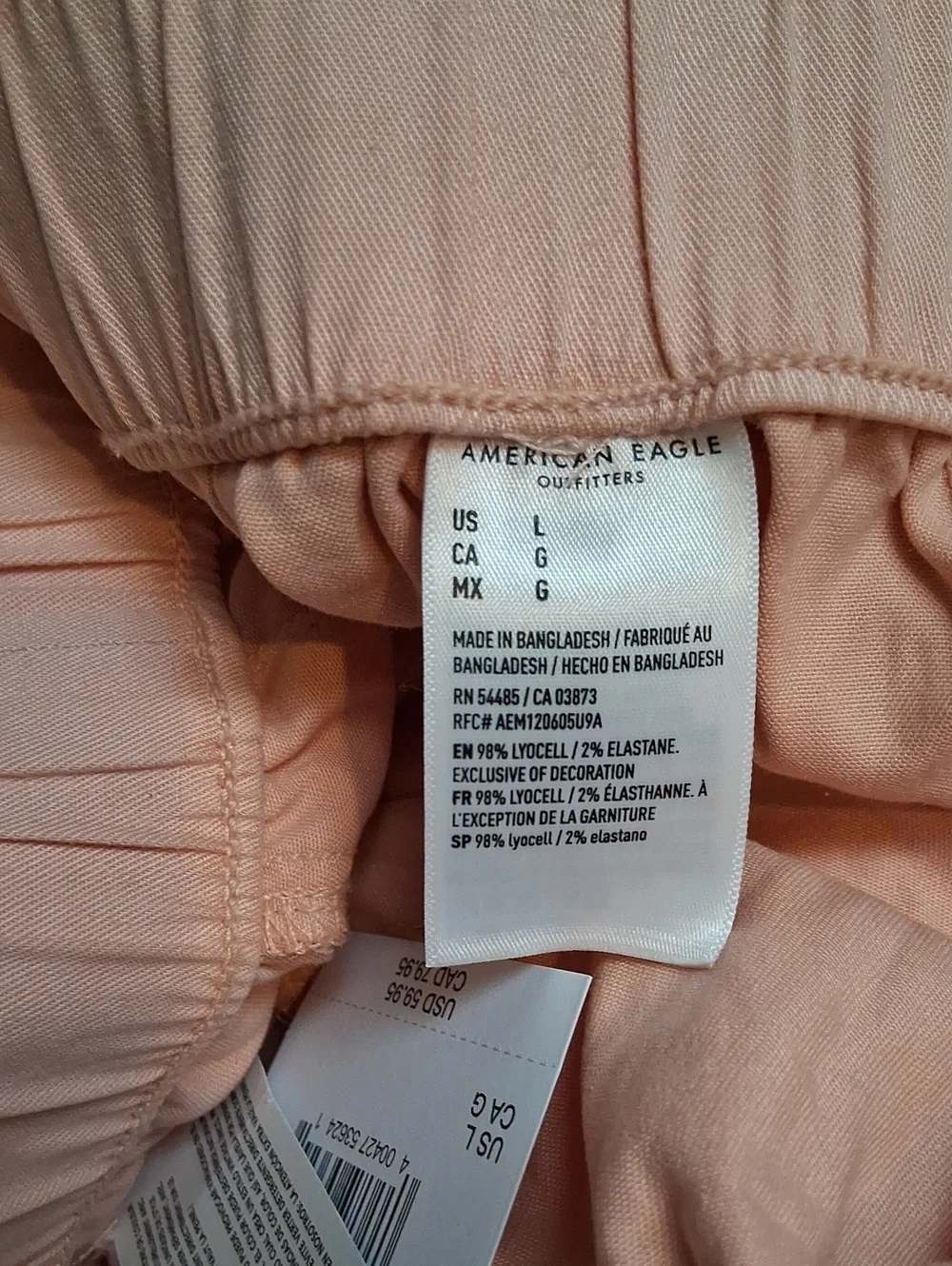 American Eagle Outfitters Peach High-Waist Elastic Shorts